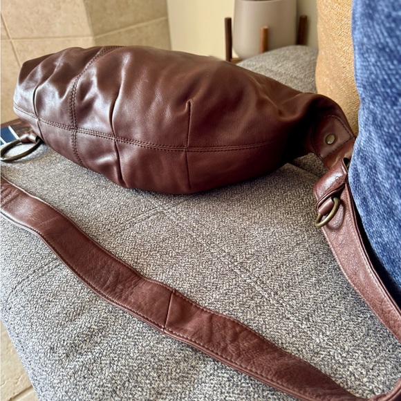 GAP Chocolate Leather Sling - Picture 6 of 10